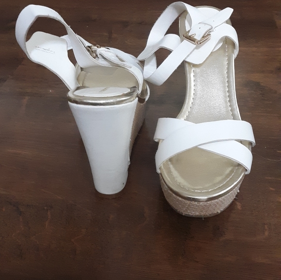 Shoes - Picture 3 of 6